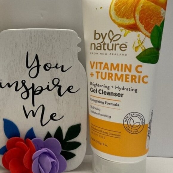 🍀 by nature 🍀 Vitamin C + Turmeric Cleanser Brightening NEW Zealand 🍀 - Picture 1 of 3